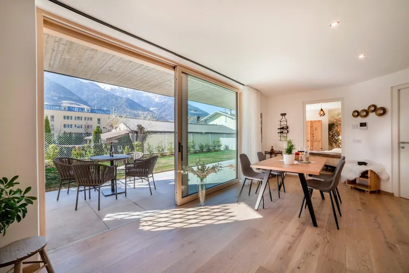 Adler Living Gartenwohnung - Image 1