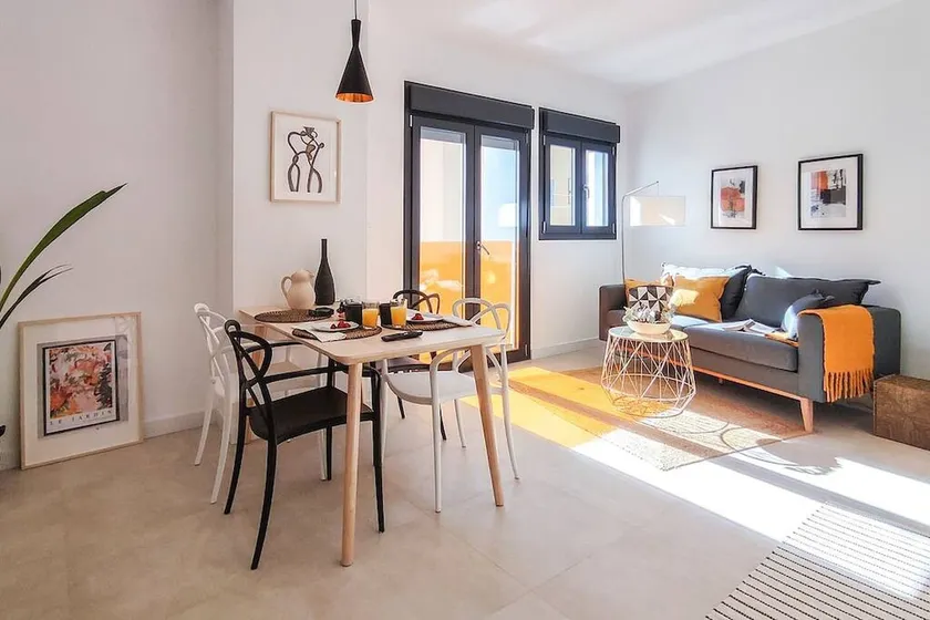 New and bright in the heart of Málaga by Sharing C - Image 1