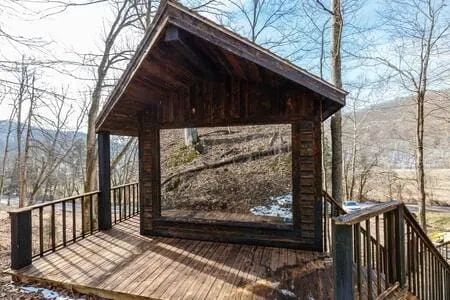 Glamping Cabin | Huge Window | Tree House Feel - Image 1