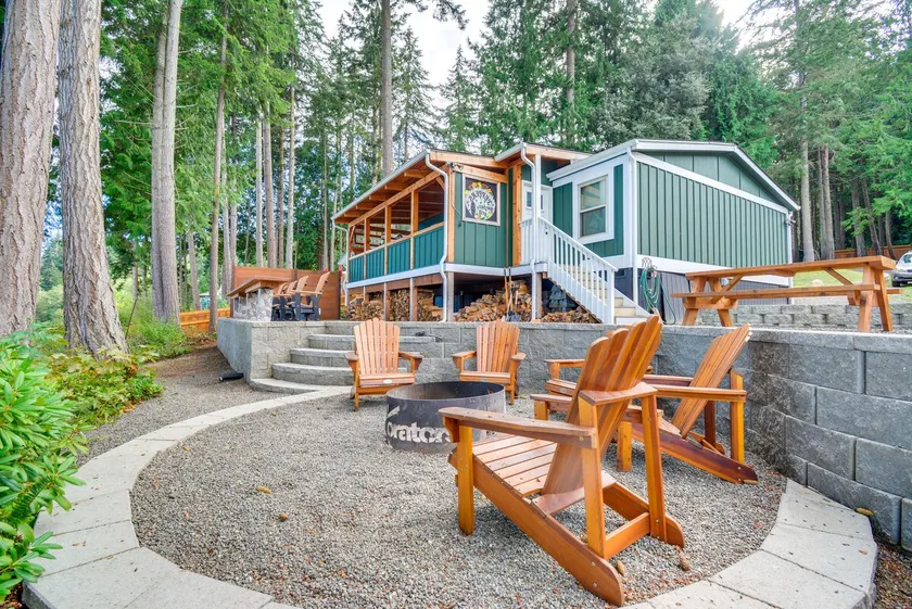 Port Ludlow Getaway on Hood Canal Near Hiking - Image 1