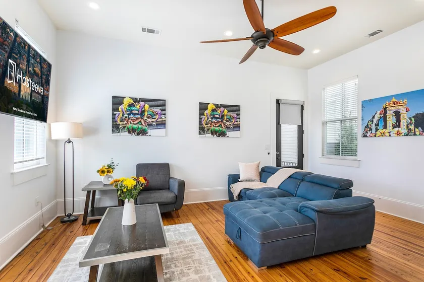 Luxe 3BR sur Carondelet par Hosteeva - Image 1