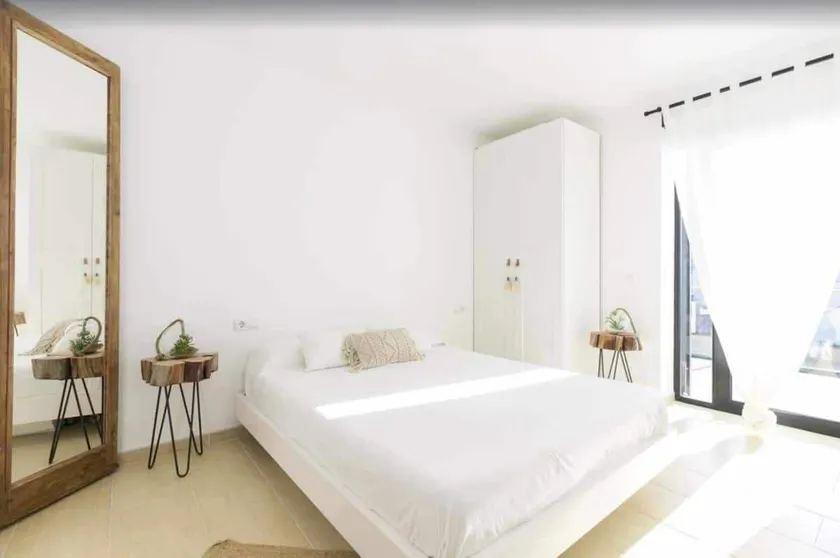 Wonderful designer apartment 1 minute away from the beach - Image 1