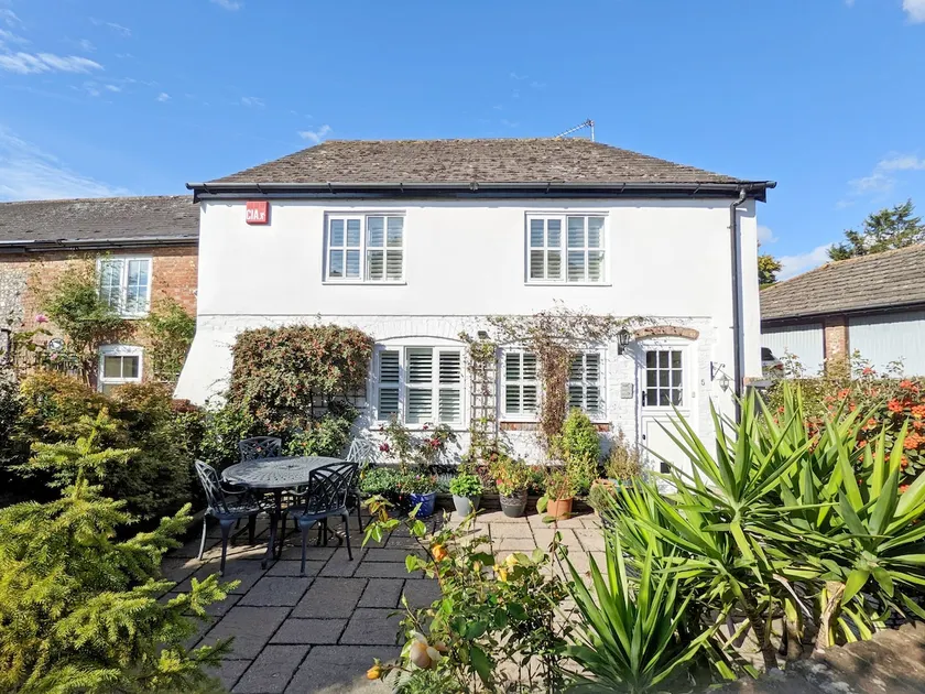 Baytree Cottage, Walberton - Image 1