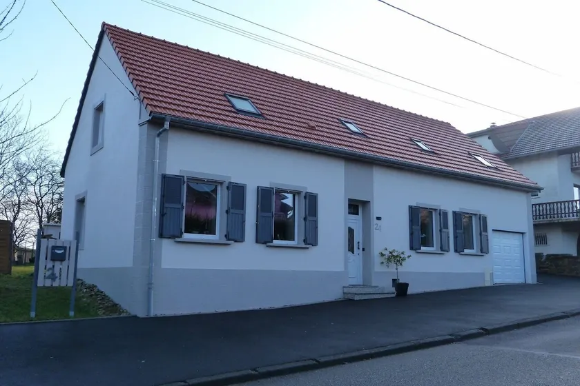 Séjour spacieux à Lemberg - Image 1