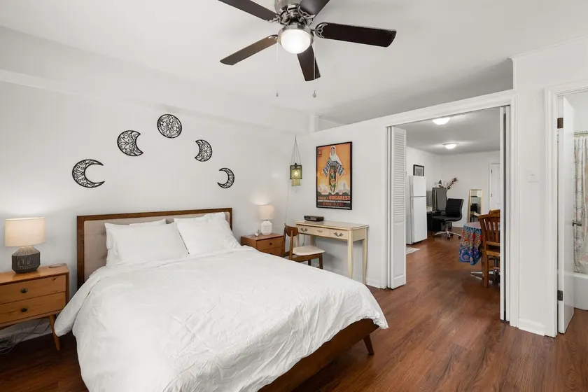 Charming Boho Apt+Quiet by Ponytail+Queen Bd - Image 1