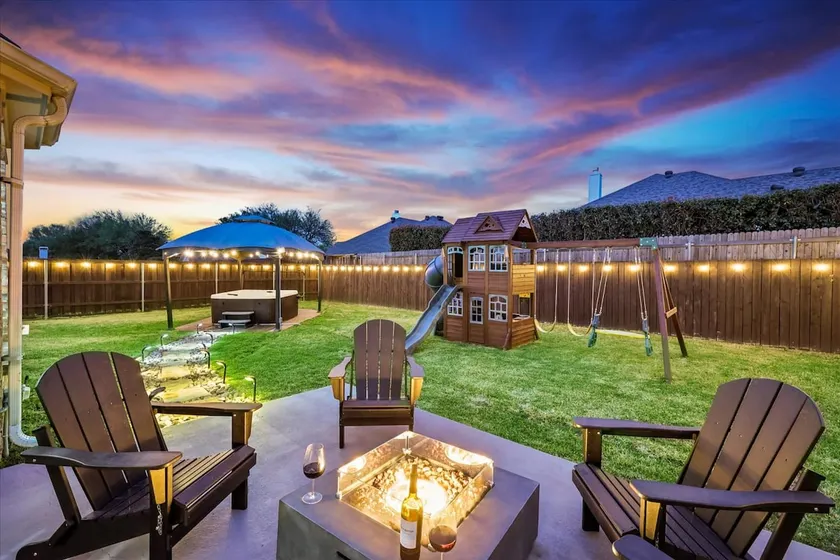 Luxury Home w Hot Tub near DFW Airport - Image 1