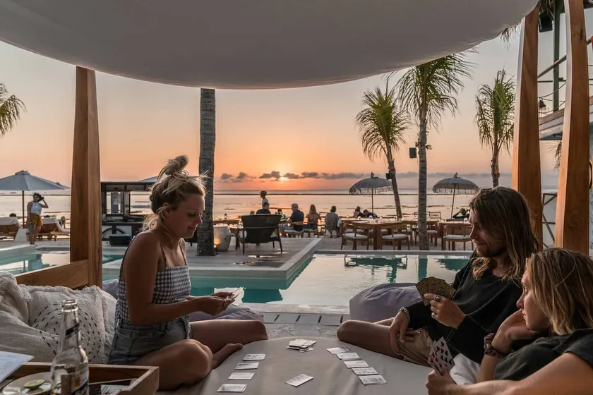 Ohana's Beachfront Resort & Beach Club - Image 1