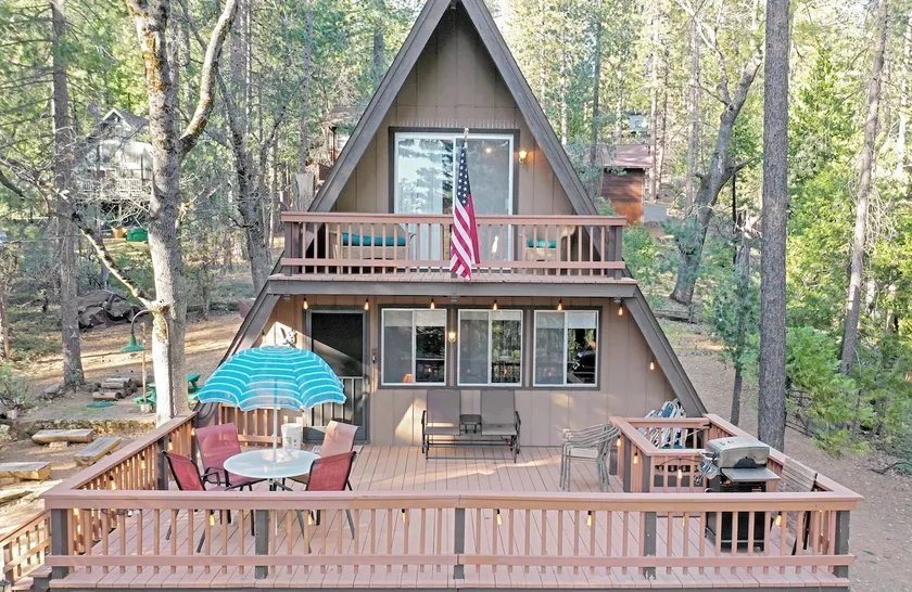 Cinnamon Bear-A-Frame w/ AC! - Image 1