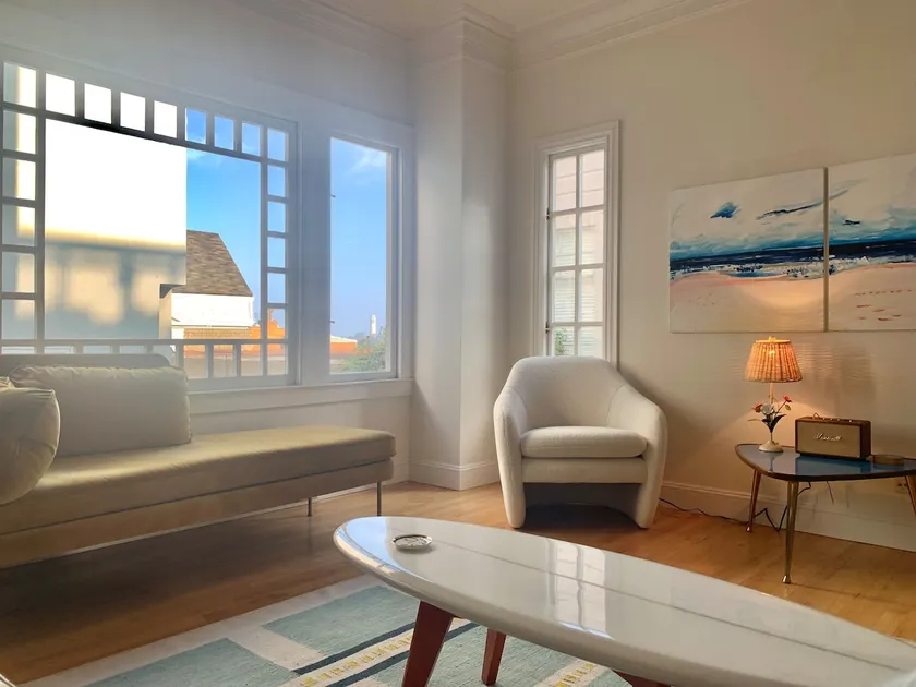 Gorgeous Apt High Atop Nob Hill - Image 1