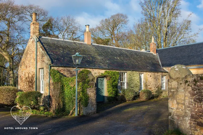 Stunning Stables Cottage in East Lothian Country Estate - Image 1