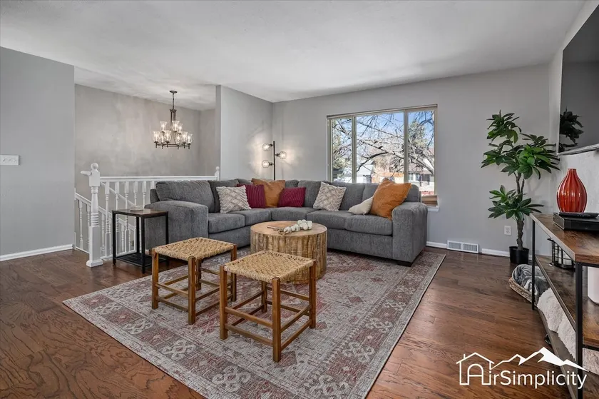 Spacious home w/ game room & firepit - Image 1