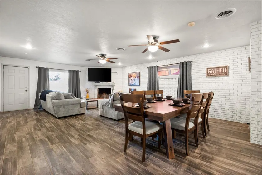 Alpine : 4 Bedroom, 2.5 Bath: Garage Access - Image 1