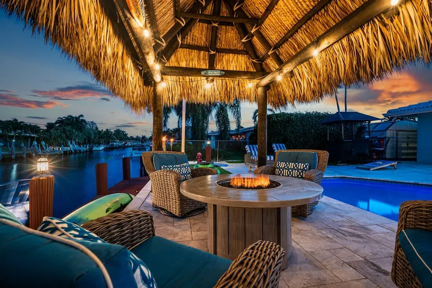 Near Beach/kayaks/HtdPool/Tiki/BBQ/Gameroom - Image 1