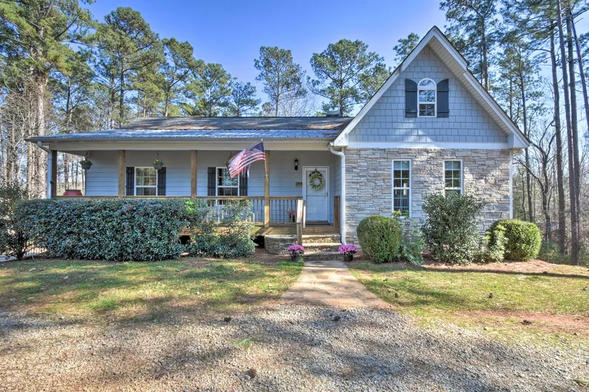 Family-Friendly Lake Lanier Escape on 2 + Acres! - Image 1