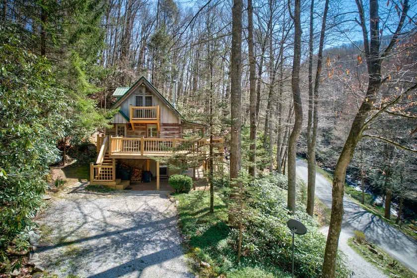 Creeksong Cabin - Image 1