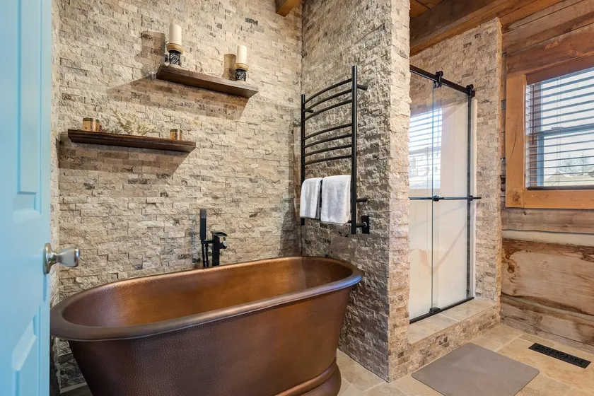 Luxury Log Cabin with Copper Tub - Image 1