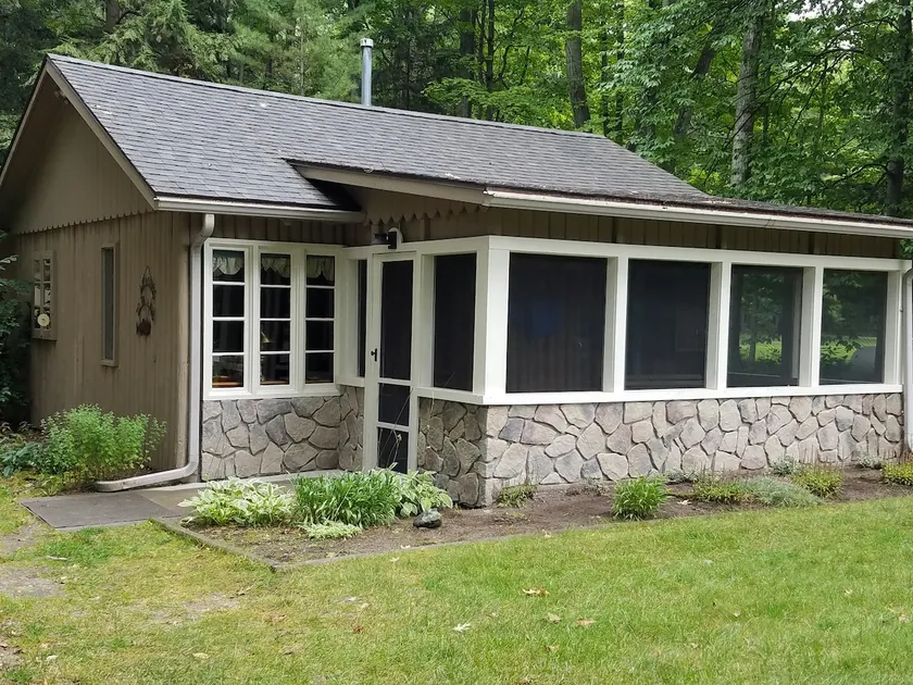 Lake Access Twin Birch Resort Kodiak Cabin - Image 1