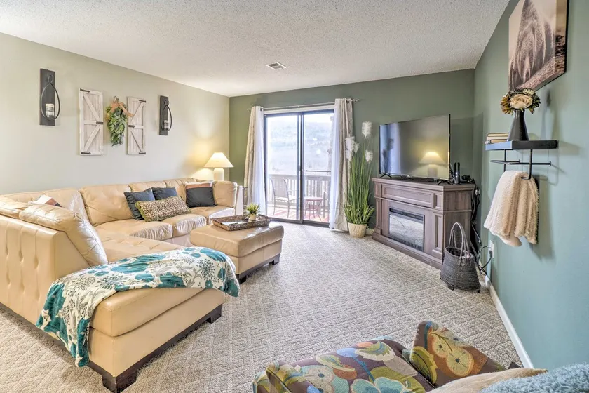 Resort Condo in Branson w/ Mountain & Lake Views! - Image 1