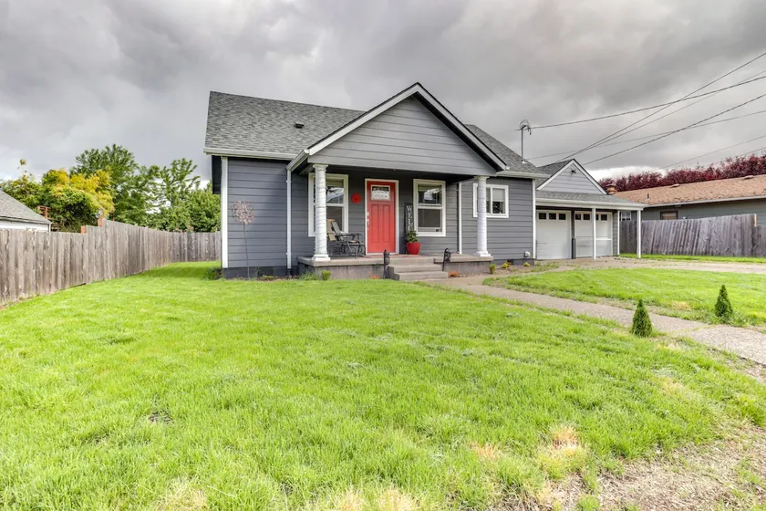 Charming McMinnville Home - Walk to Wineries! - Image 1