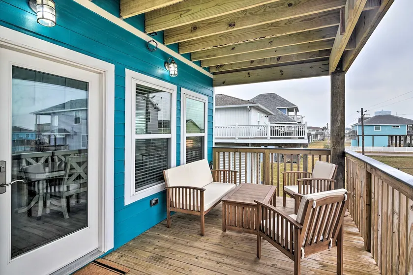 Steps to Gulf: Galveston Gem w/ Boat Launch Access - Image 1
