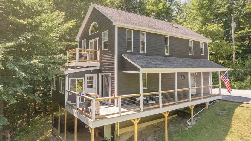 Serene 5-BR Near Pond, 15-min to Mt. Sunapee - Image 1