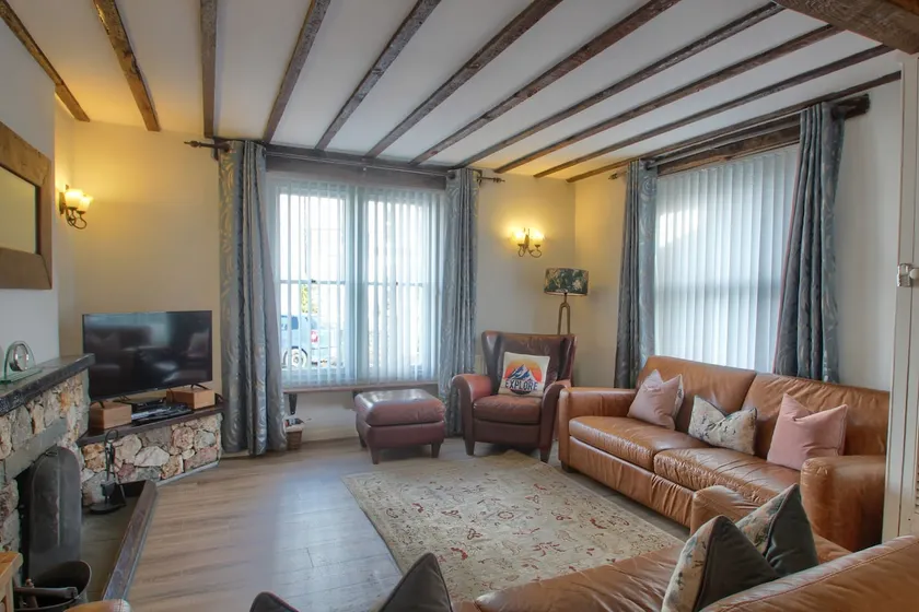 Acorn House - Image 1