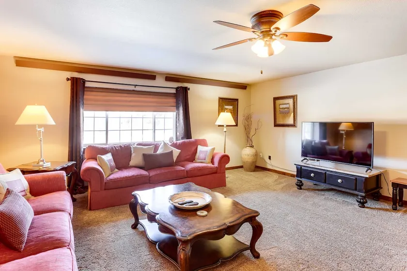 Centrally-Located Deadwood Apt w/ Mountain Views! - Image 1
