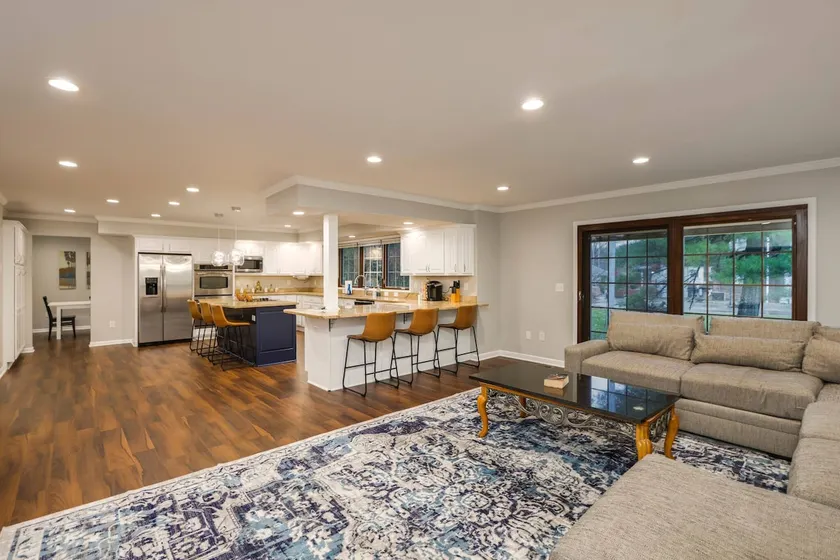 Spacious 4BR Near Botanical Gardens - Image 1