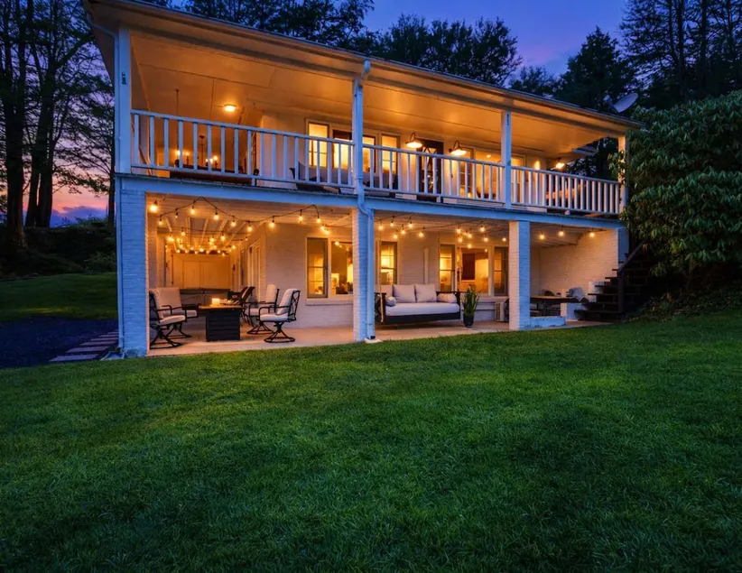Refined Rustic Cabin with Hot Tub - Image 1