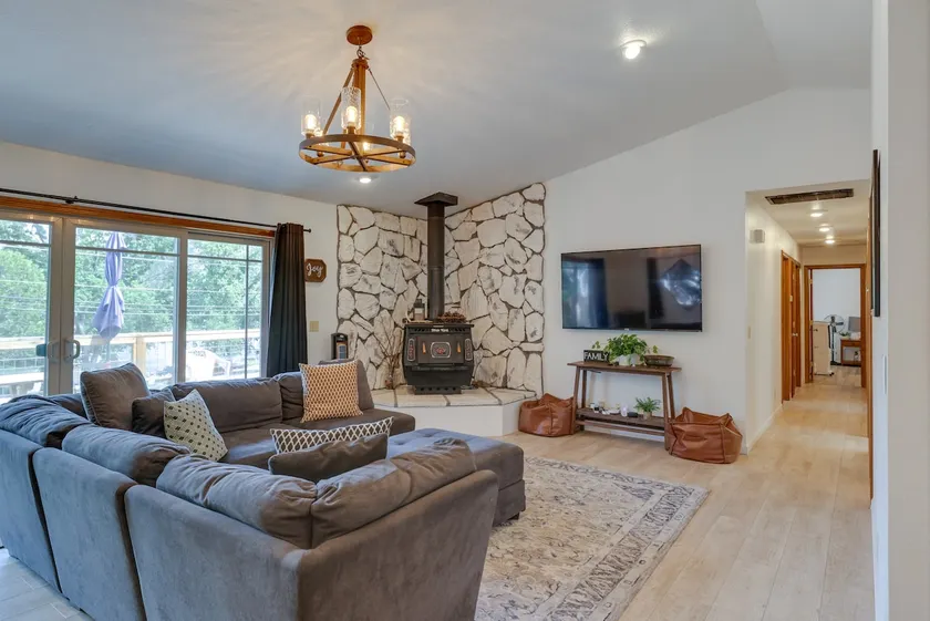 ‘Hiker’s Escape’ Home Near Beach, Golf & Yosemite - Image 1