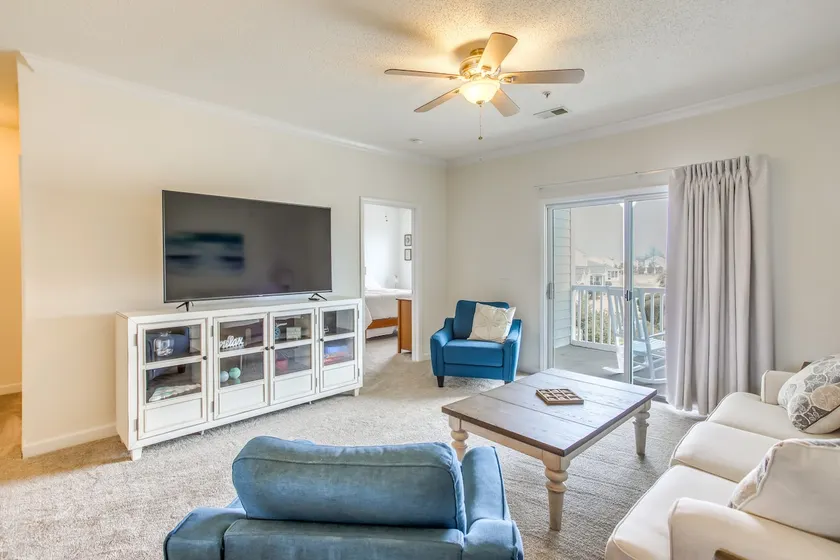 7 Mi to Myrtle Beach Boardwalk: Condo w/ Balcony! - Image 1