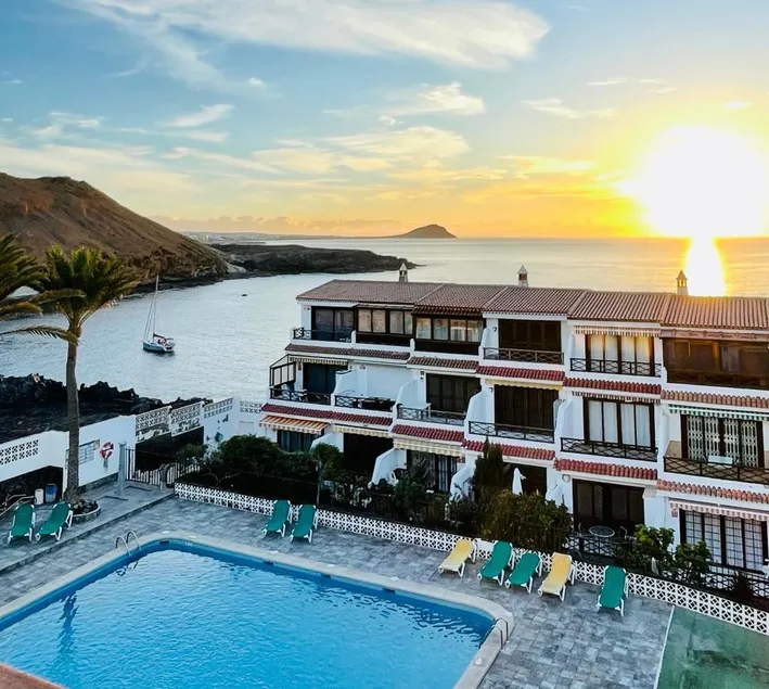 'Apartment with Beautiful Ocean View' mit Pool, Garten, Terrasse und WLAN - Image 1
