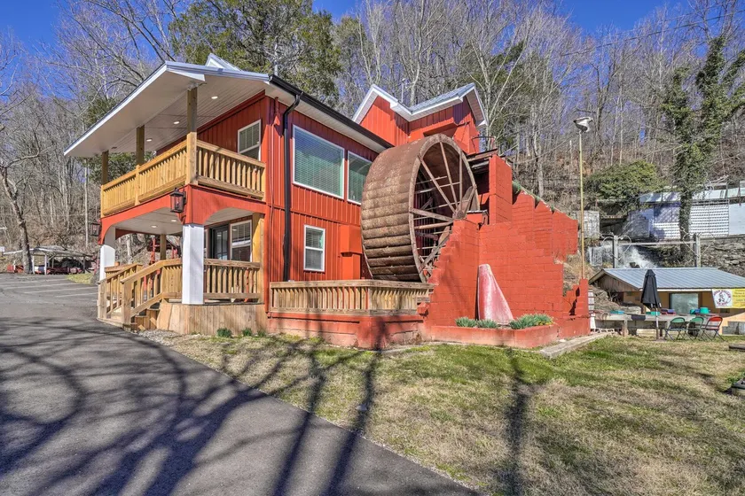 Peaceful Cookeville Cabin in Unique Setting - Image 1
