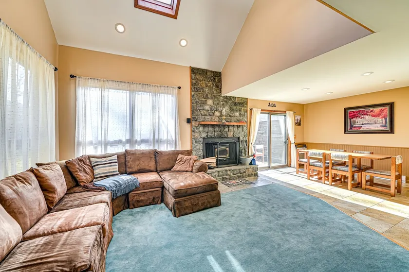 Near Hiking & Skiing: Hunter Mountain Getaway! - Image 1