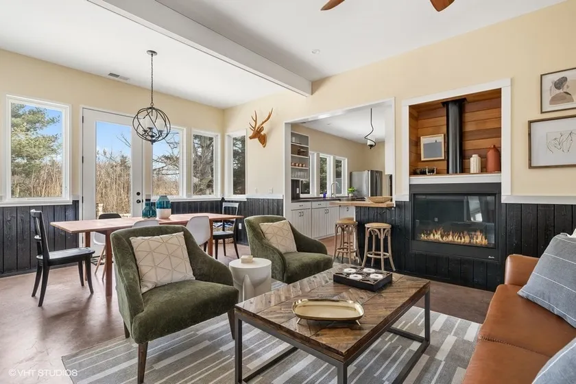 Cozy Luxury Bungalow with Hot Tub & EV Charger - Image 1