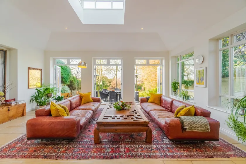 Stunning 7-bedroom countryside home - Image 1