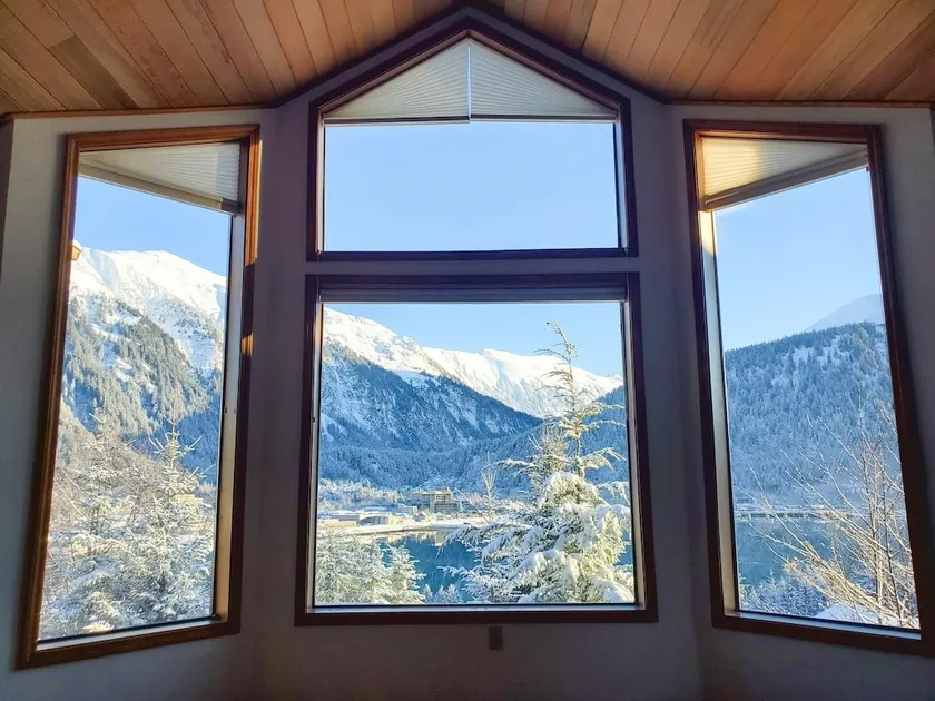 Breathtaking Ocean, Mountain & Juneau Views - Image 1