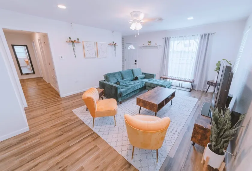 Central, Close to Baylor & Silos! - Image 1