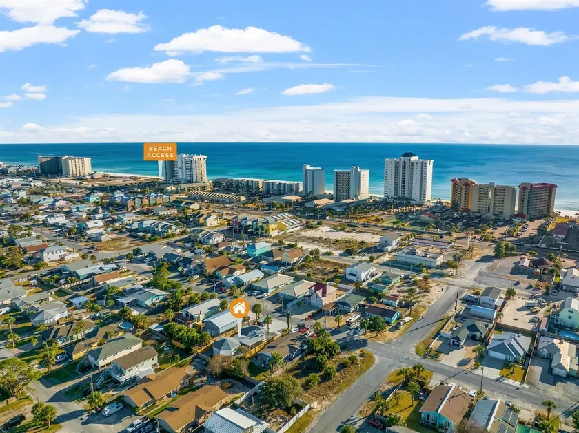City Beach Bungalows-WALK TO BEACH - Image 1