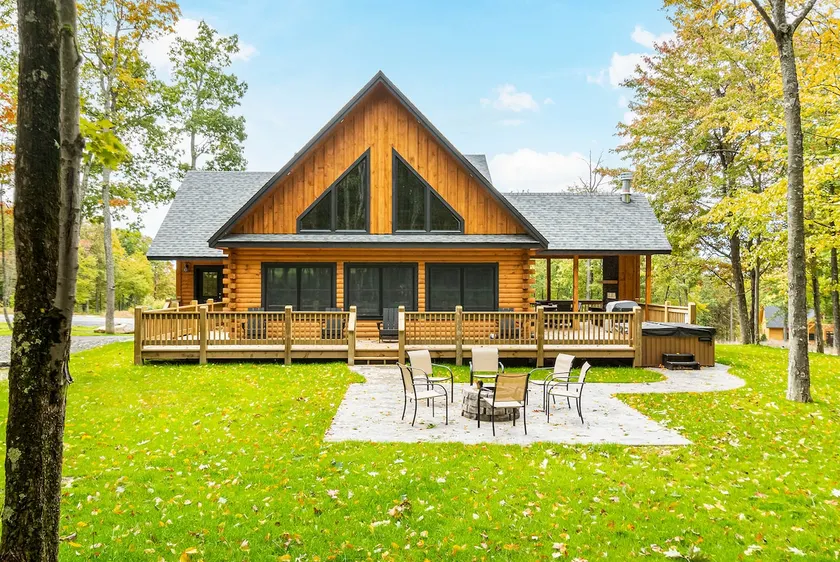 Hilltop Hideaway - Image 1