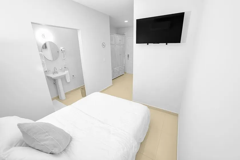 PrivateStudio/DoubleBed+CouchBed/Near Border - Image 1