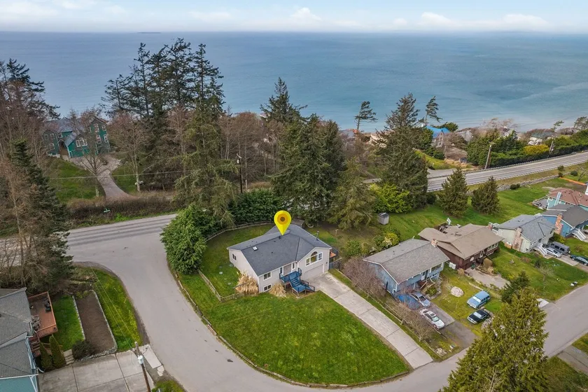 West Beach Views • Swan Lake • Oak Harbor - Image 1