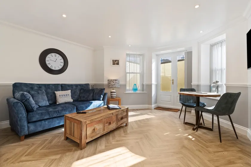 3 South Beach Court - Cosy Seafront Apartment - Image 1