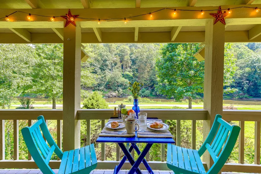 Riverside Cabin Near West Jefferson! - Image 1