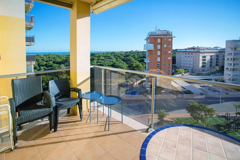 122 Perfect Apart - Alicante Holiday - Image 1