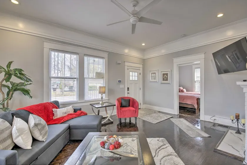 Cozy Atlanta Home ~ 3 Mi to Dtwn Attractions! - Image 1