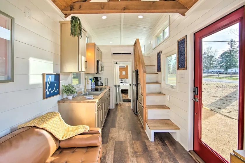 Shared Dock & Lake Access: Daingerfield Tiny Home - Image 1