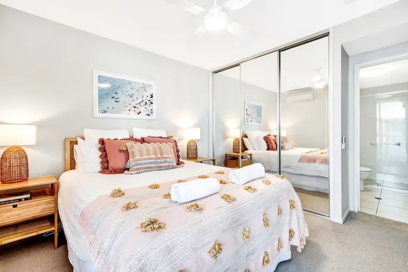 Cosy styled Apt w pool and spa - Image 1