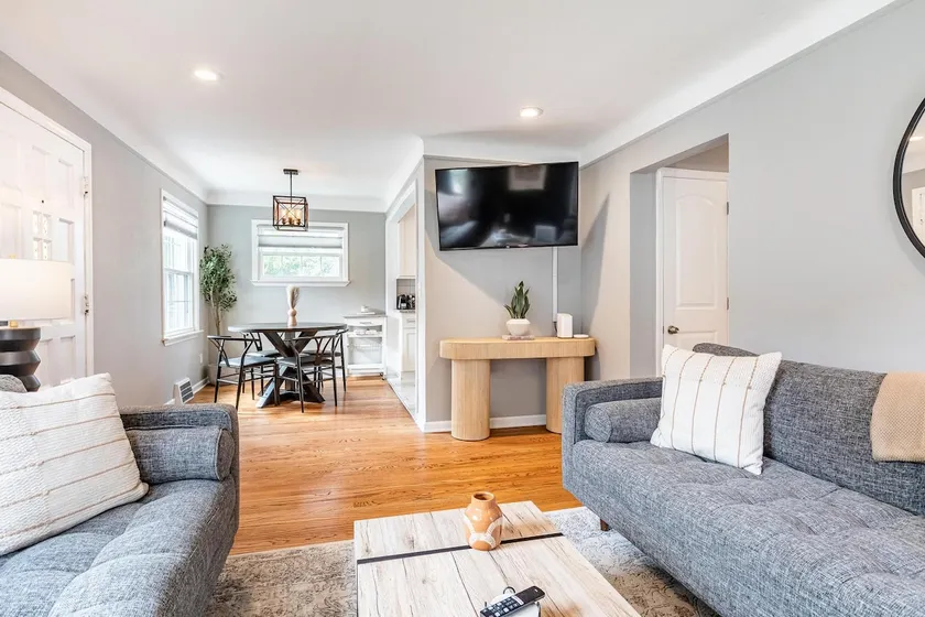 Gorgeous Berkley 4BR/2.5BA Home w/ Loft Suite - Image 1