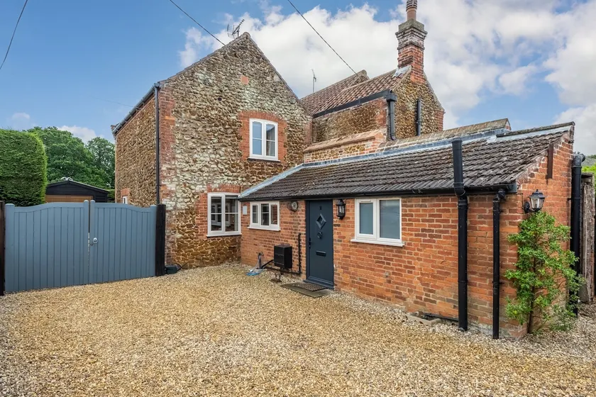 Ken Hill Cottage - Image 1